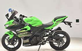 KAWASAKI NINJA 400 EX400G