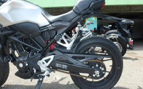 HONDA CB250R MC52