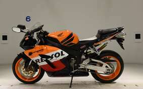 HONDA CBR1000RR 2004 SC57