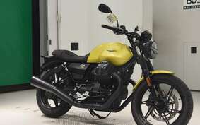 MOTO GUZZI V7 STONE 2023