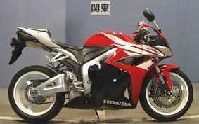 HONDA CBR600RR GEN 3 2013 PC40