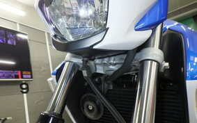 SUZUKI GSR250