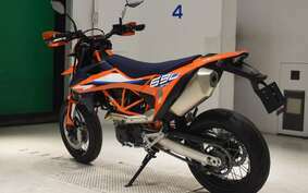 KTM 690 SMC R 2024