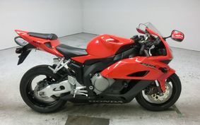 HONDA CBR1000RR 2004 SC57