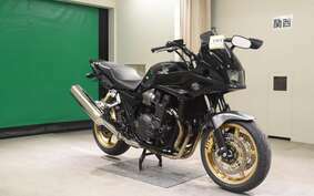 HONDA CB1300SB SUPER BOLDOR A 2013 SC54