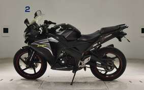 HONDA CBR125R JC50