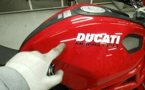 DUCATI MONSTER 696 2008