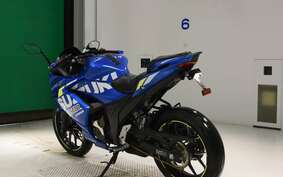 SUZUKI GIXXER 250 SF