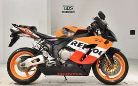 HONDA CBR1000RR 2004 SC57