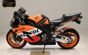 HONDA CBR1000RR 2005 SC57