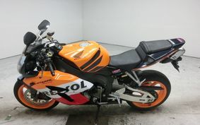 HONDA CBR1000RR 2005 SC57