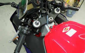 HONDA CBR900RR 3 2000