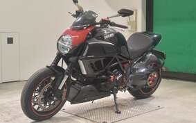 DUCATI DIAVEL 2013