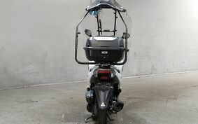 YAMAHA TRICITY 125 SE82J