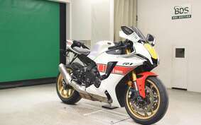 YAMAHA YZF-R1 2022 RN65J