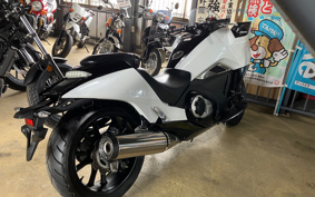 HONDA NM4 VULTUS -01 2014 RC82