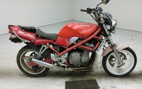 SUZUKI BANDIT 250 GJ74A