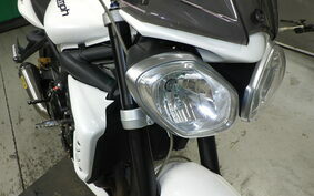 TRIUMPH STREET TRIPLE R 2011 MD4166