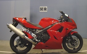 TRIUMPH DAYTONA 600 2004 H830S3