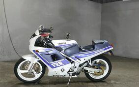 YAMAHA FZR250 2KR