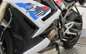 BMW S1000R 2022 0E51