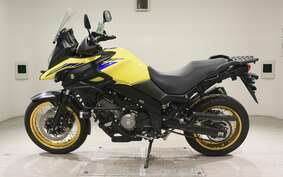 SUZUKI DL650 ( V-Strom 650 ) XTA 2021 C733A