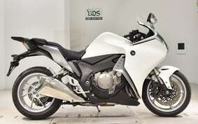 HONDA VFR1200F 2013 SC63