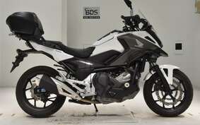 HONDA NC750X DCT EP 2019 RC90