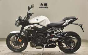 TRIUMPH STREET TRIPLE R 2023