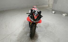 APRILIA RSV4 FACTORY 2021 不明