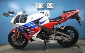 HONDA CBR600RR GEN 3 PC40