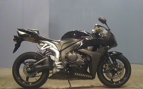 HONDA CBR600RR GEN 3 2008 PC40