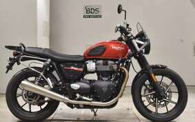 TRIUMPH STREET TWIN 2018