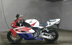 HONDA CBR1000RR 2004 SC57