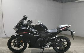 YAMAHA YZF-R25 RG10J