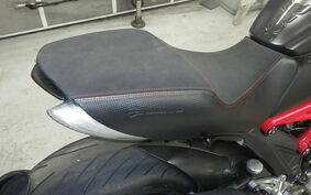 DUCATI DIAVEL 2013