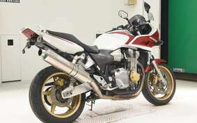 HONDA CB1300SB SUPER BOLDOR A 2005 SC54