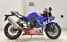 HONDA CBR1000RR R 2020 SC82