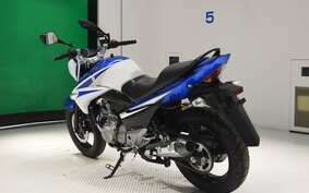 SUZUKI GSR250