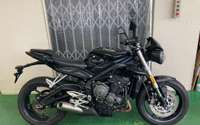 TRIUMPH STREET TRIPLE S 2018 HDA404