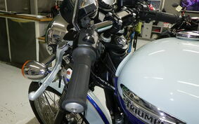 TRIUMPH BONNEVILLE T100 2010