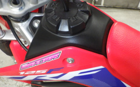 HONDA CRF125F JE03