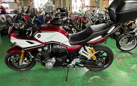 HONDA CB1300SB SUPER BOLDOR 2020 SC54