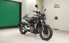 HUSQVARNA SVARTPILEN 401 2021