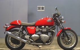 Triumph Thruxton 900