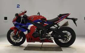 HONDA CBR1000RR R SC82