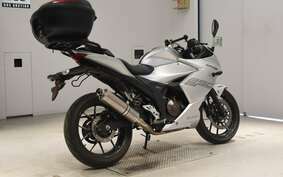 SUZUKI GIXXER 250 SF ED22B