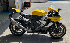 YAMAHA YZF-R1 2016 RN39