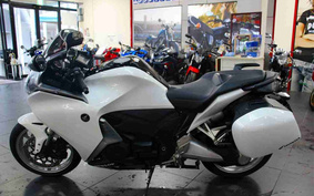 HONDA VFR1200F DCT 2015 SC63