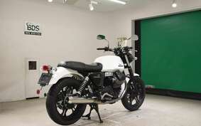 MOTO GUZZI V7 STONE 2013